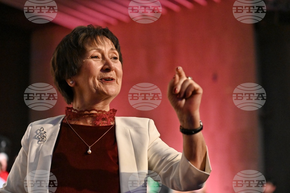 Новогодишен музикален фестивал - „Картини от една Коледа" - концерт - Венеция Караманова