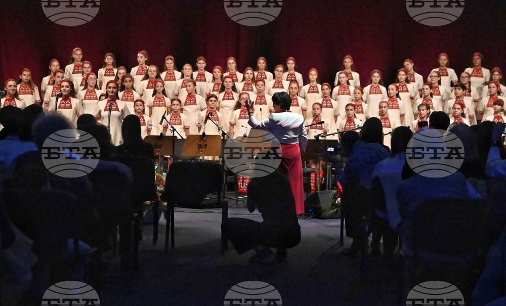 Новогодишен музикален фестивал - „Картини от една Коледа" - концерт