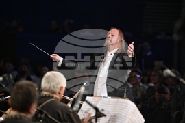 Новогодишен музикален фестивал - „Картини от една Коледа" - концерт - Димитър Христов