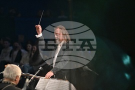 Новогодишен музикален фестивал - „Картини от една Коледа" - концерт - Димитър Христов