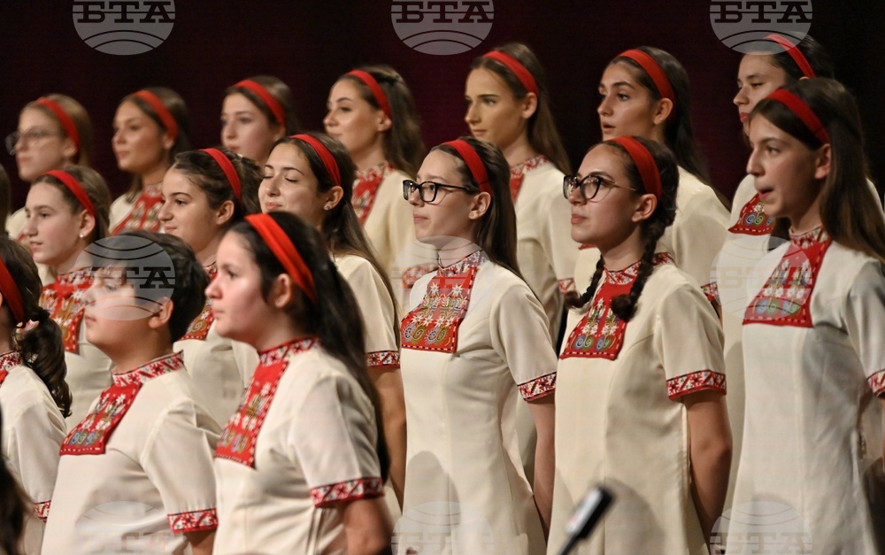 Новогодишен музикален фестивал - „Картини от една Коледа" - концерт