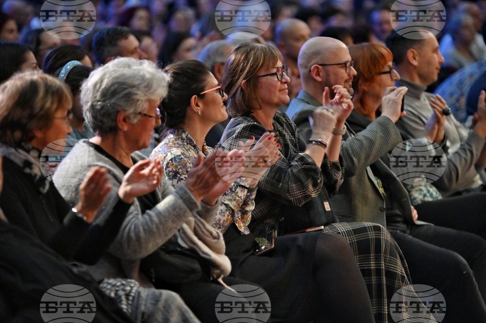 Новогодишен музикален фестивал - „Картини от една Коледа" - концерт
