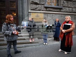 Споделено родителство - протест