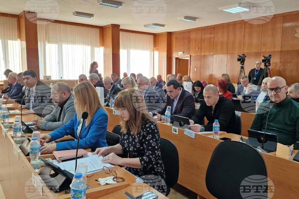 Общинският съвет в Шумен реши таксата за битови отпадъци през 2026 г. да се изчислява както досега, утвърди и цени за ползване на басейн