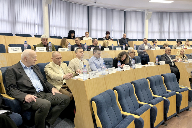 Общинският съвет в Димитровград отложи приемането на план-сметката за чистотата и таксата за битовите отпадъци за 2026 г.