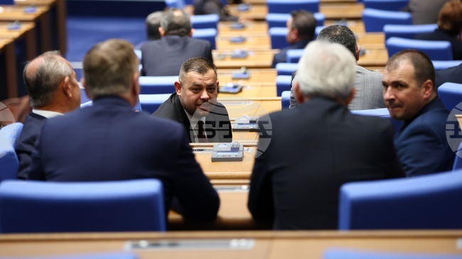 Отпада изискването професионалните потребители на продукти за растителна защита да имат най-малко средно образование