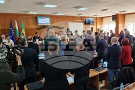 Шумен - Общински съвет - заседание - коледарски поздрави