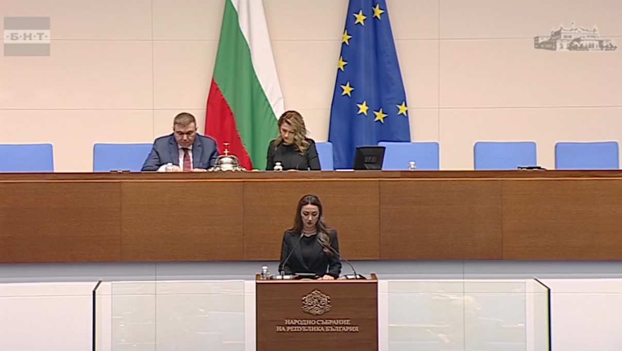 С декларация на „Величие" за оставка на омбудсмана и заместник-омбудсмана започна пленарното заседание