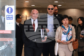 Hong Kong Wall Street Journal