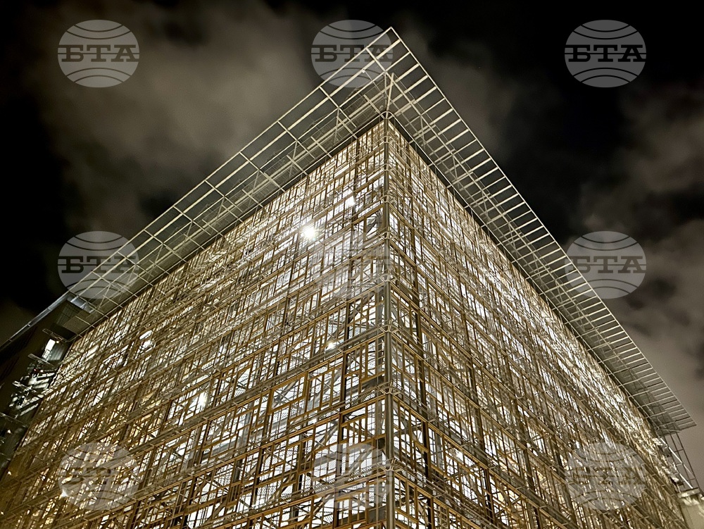 Заседанието на Европейския съвет няма да приключи без решение за финансирането на Украйна, каза Фон дер Лайен