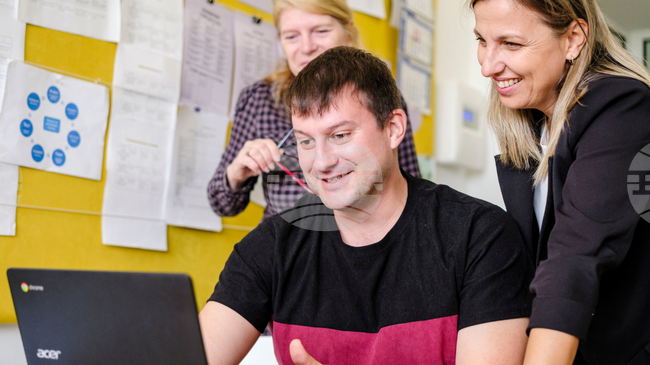 Образователна платформа започва първата по рода си практическа „Академия за училищни директори“ 