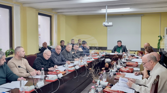 В Гулянци се увеличава таксата за битови отпадъци и данъкът върху недвижимите имоти