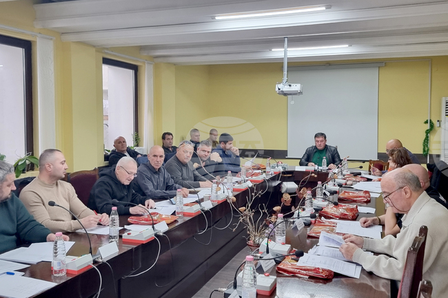 В Гулянци се увеличава таксата за битови отпадъци и данъкът върху недвижимите имоти