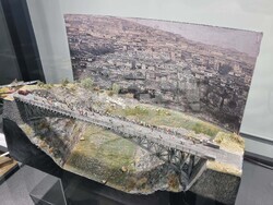 Ямбол - „Към небето" - изложба