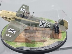 Ямбол - „Към небето" - изложба