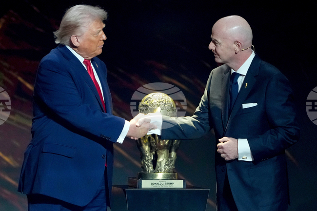 Президентът на ФИФА Джани Инфантино: Доналд Тръмп ще връчи трофея на победителите на Световното първенство