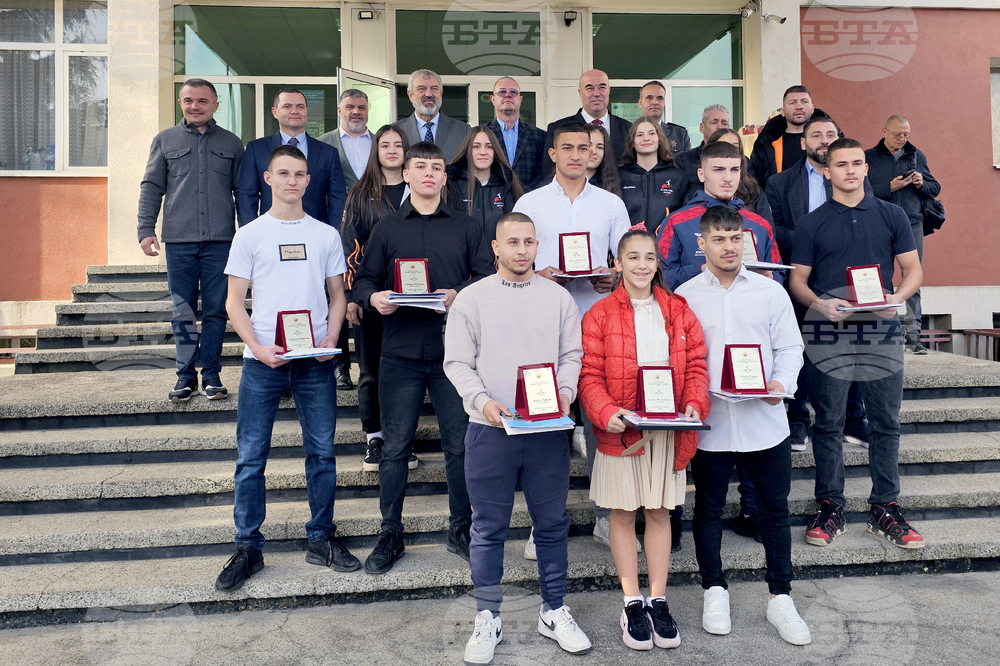 Спортното училище в Русе отличи най-добрите си атлети и треньори