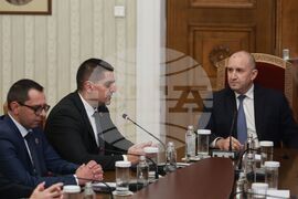 Румен Радев - консултации - "Морал, единство, чест"