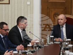 Румен Радев - консултации - "Морал, единство, чест"