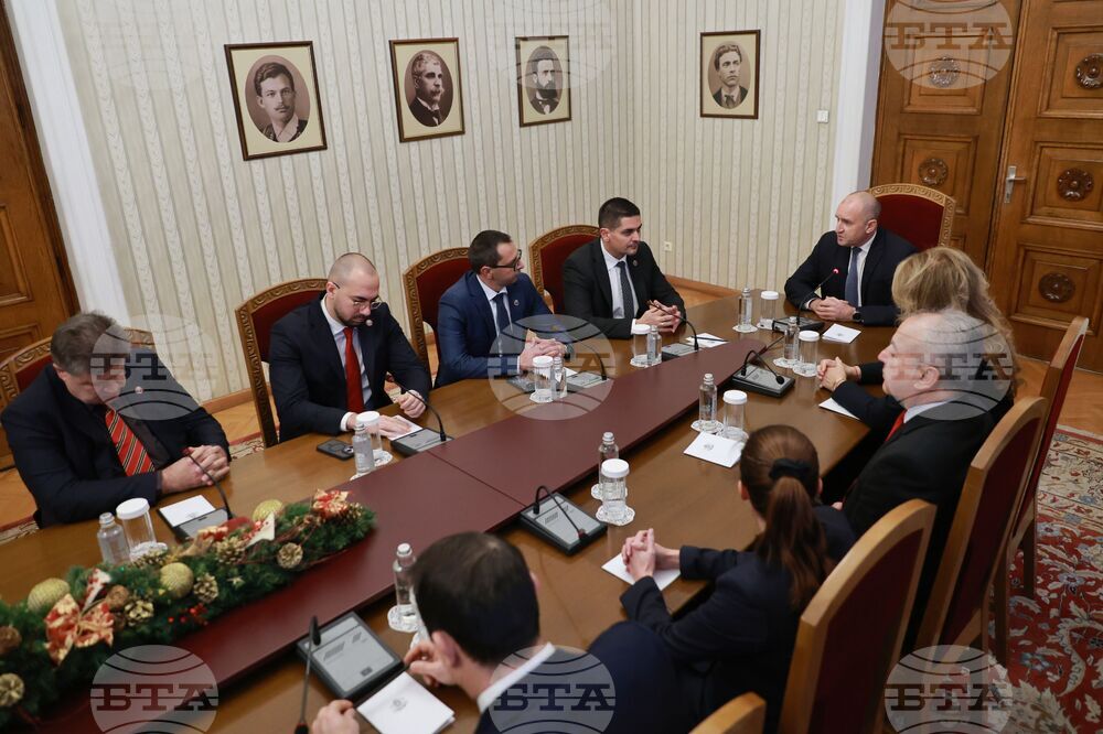 Румен Радев - консултации - "Морал, единство, чест"