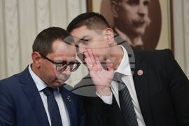 Президентство - консултации - "Морал, единство, чест"