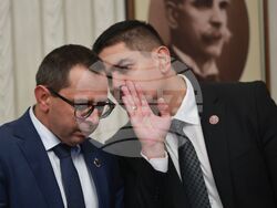 Президентство - консултации - "Морал, единство, чест"