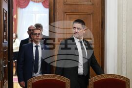 Президентство - консултации - "Морал, единство, чест"