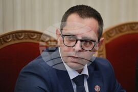 Президентство - консултации - "Морал, единство, чест"