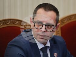 Президентство - консултации - "Морал, единство, чест"