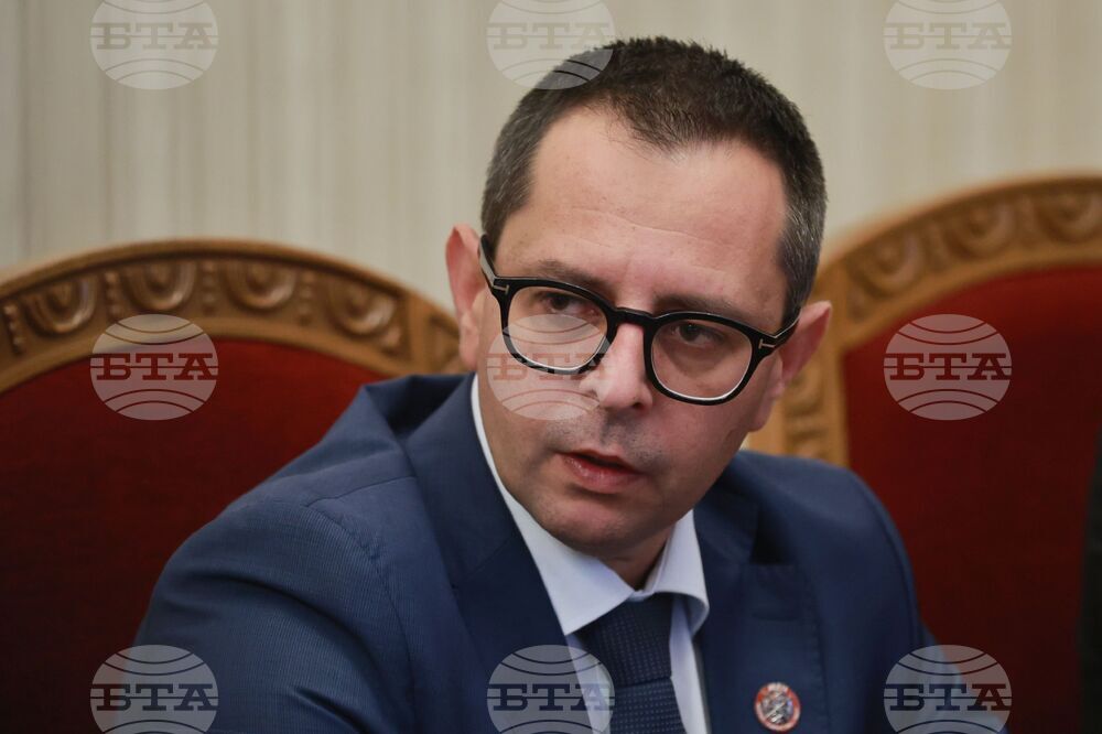 Президентство - консултации - "Морал, единство, чест"