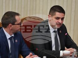 Президентство - консултации - "Морал, единство, чест"