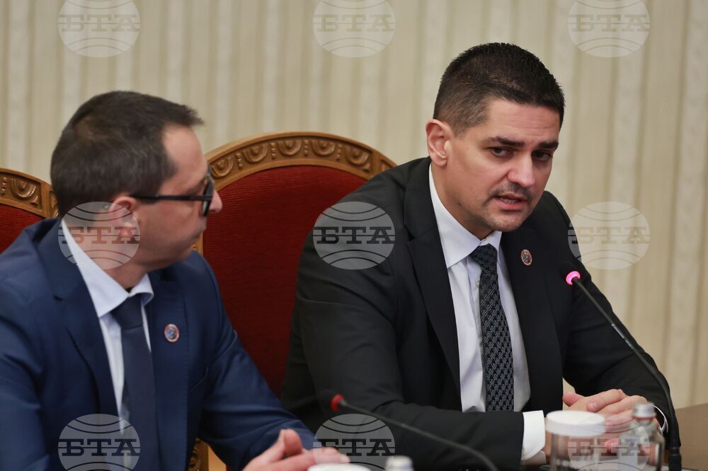 Президентство - консултации - "Морал, единство, чест"