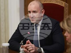 Румен Радев - консултации - "Морал, единство, чест"