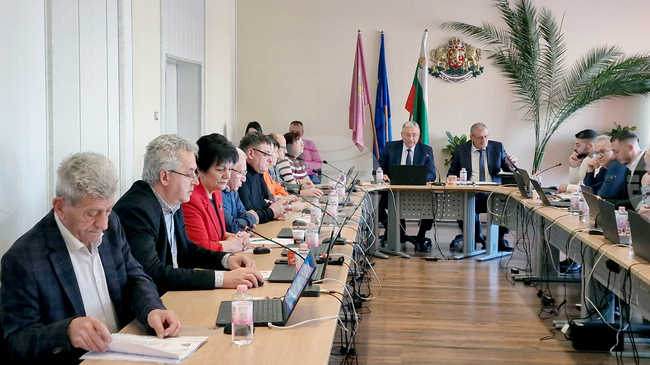 Община Попово да кандидатства за финансиране на проект за обновяване на читалището в село Ковачевец, решиха общинските съветници