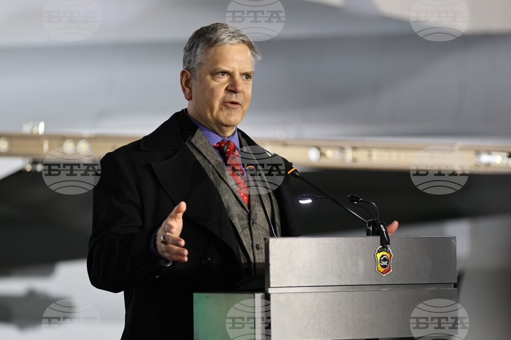 Пристигането на първия транш F-16 ще укрепи сигурността и стабилността в Черноморския регион, каза и.д. посланик на САЩ у нас Мартин Макдауъл