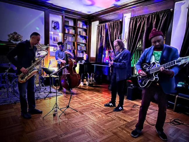 Коледно джаз парти с групата „The Shrinks” ще се състои тази вечер в Генералното консулство на България в Ню Йорк 