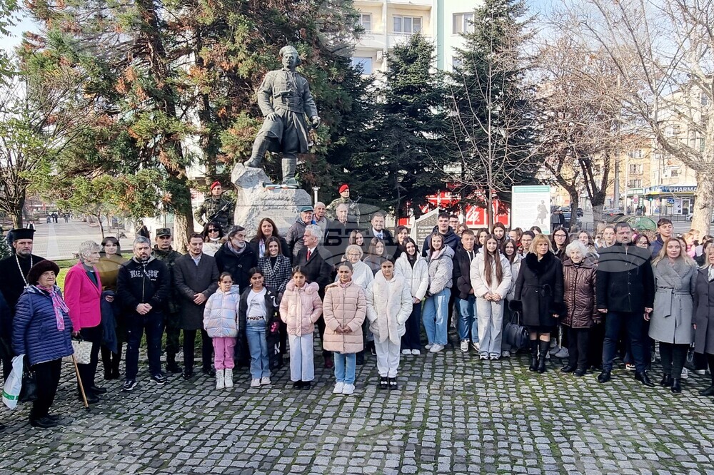 Хасково се поклони пред паметта на Капитан Петко войвода на 181-вата годишнина от рождението на националния герой
