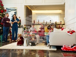 Започнаха снимките на новия игрален филм на БНТ „Коледни агенти“. Снимка: БНТ