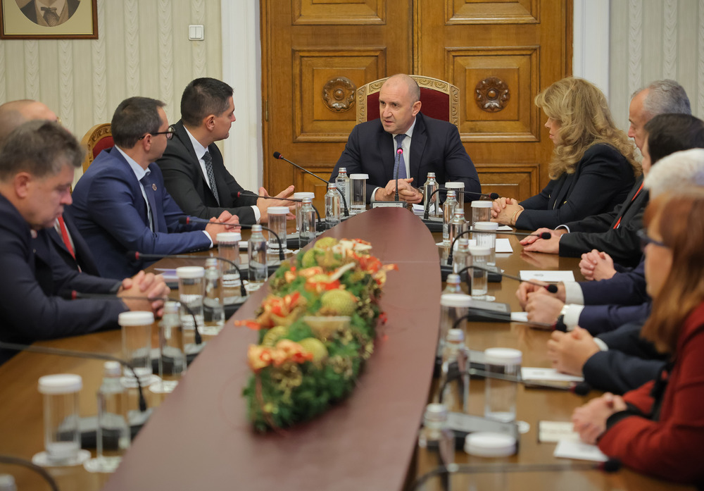 Държавният глава: Работната атмосфера в парламента се влошава с всеки изминал ден, но хората очакват той да реши важни задачи