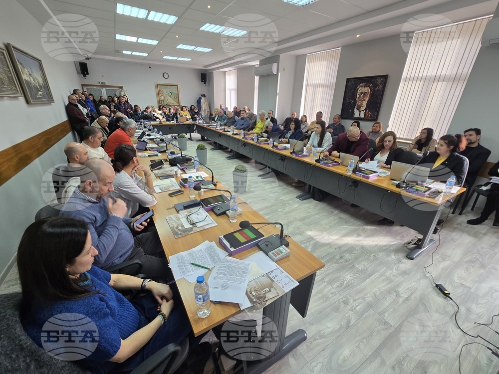 Общинските съветници в Ловеч отложиха обсъждането на поемане на общински дълг за следващо заседание