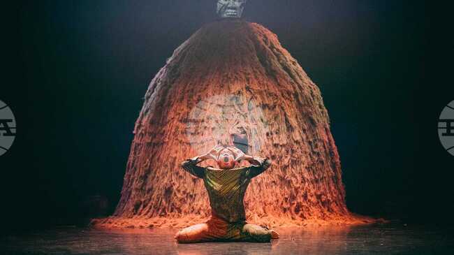 Спектакълът „Битката на лианите“ на камерунския хореограф Зора Снейк ще бъде представен на One Dance Festival в Пловдив