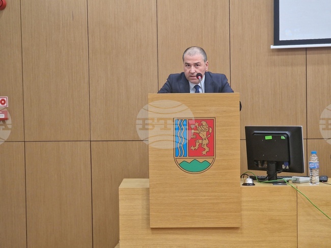 Общинските съветници в Троян приеха предложената от кмета план-сметка за дейност „Чистота“ за 2026 г. в размер на 2,33 млн. евро