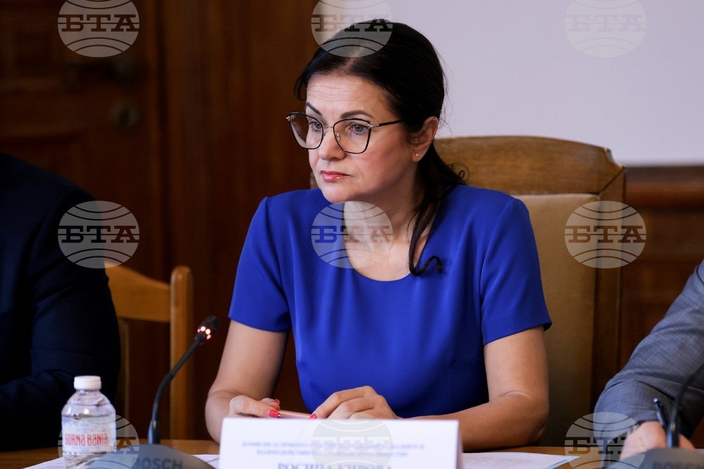 Парламент - Комисия за прякото участие на гражданите, жалбите и взаимодействието с гражданското общество