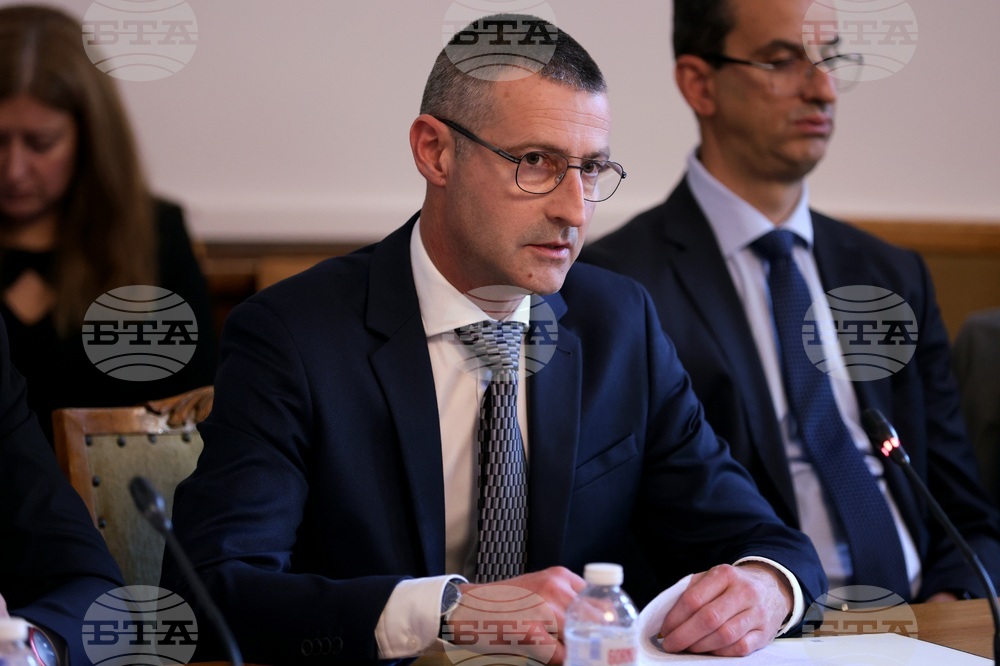 Парламент - Комисия за прякото участие на гражданите, жалбите и взаимодействието с гражданското общество