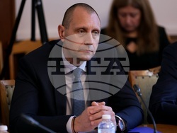 Парламент - Комисия за прякото участие на гражданите, жалбите и взаимодействието с гражданското общество