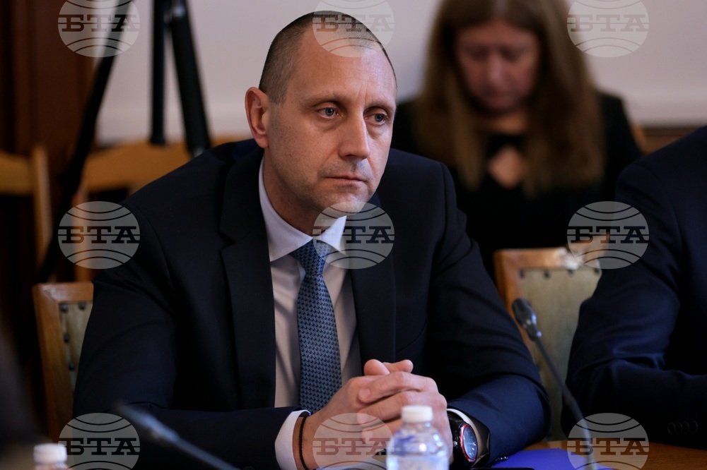 Парламент - Комисия за прякото участие на гражданите, жалбите и взаимодействието с гражданското общество