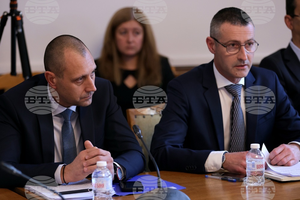 Парламент - Комисия за прякото участие на гражданите, жалбите и взаимодействието с гражданското общество