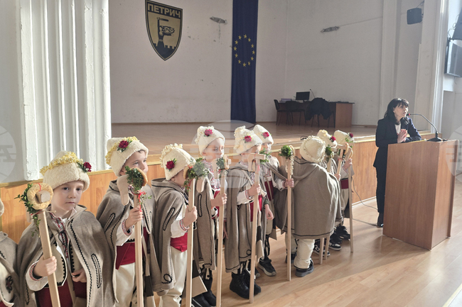 Петрич - Общински съвет - коледари