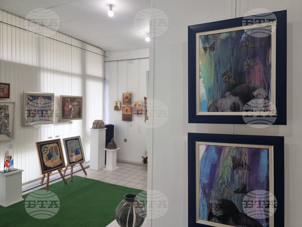 Ямбол - галерия "Стойчев" - коледна изложба