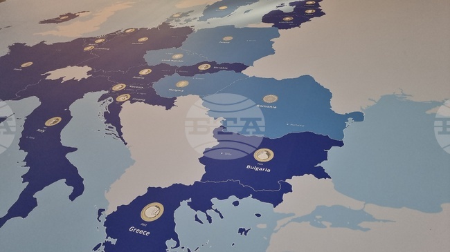 ЕЦБ прогнозира стабилизиране на инфлацията в средносрочен план